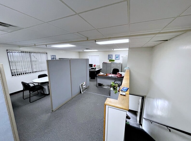 More Photos Of 34 Sullivan Rd, North Billerica Warehouse For Sale