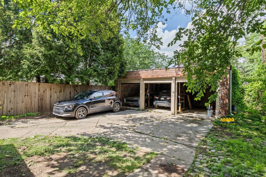 More Photos Of 5911 Greene St, Philadelphia Apartments For Sale