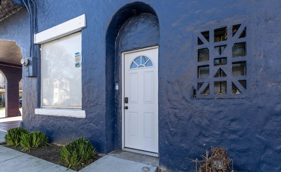 More Photos Of 247 E St John St, San Jose General Retail For Sale