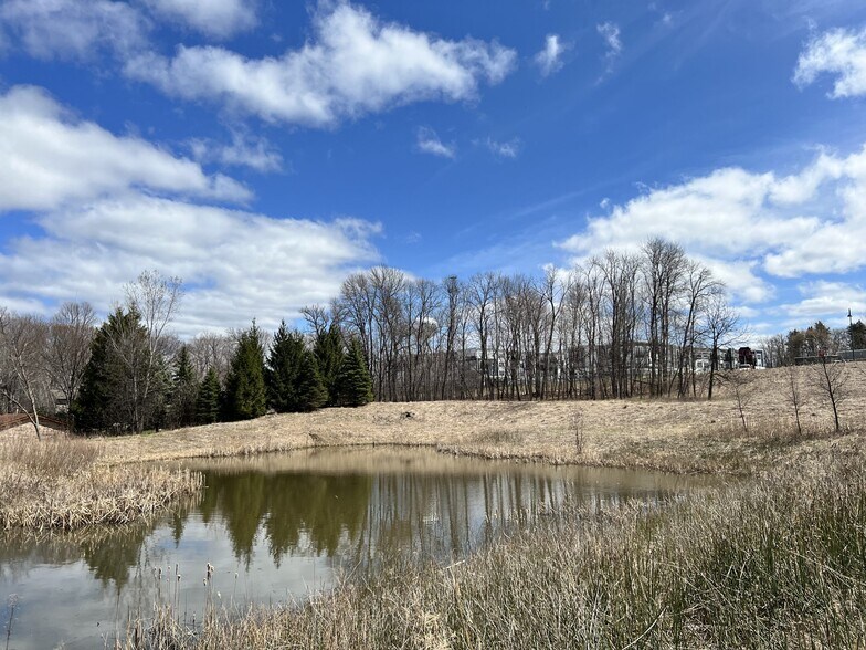 More Photos Of 5660 Manitou Rd, Shorewood Freestanding For Sale