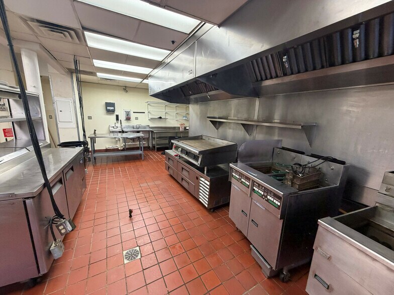 More Photos Of 199-204 Ann Uccello St, Hartford Apartments For Lease