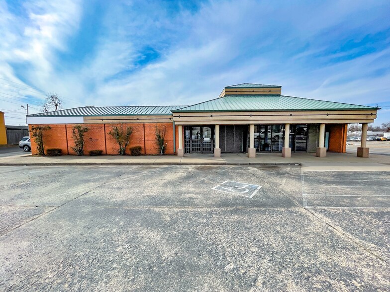 More Photos Of 4901 S Pennsylvania Ave, Oklahoma City Medical For Lease