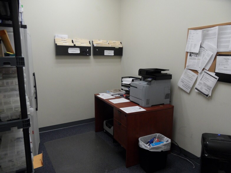More Photos Of 1507 Park Center Dr, Orlando Office For Lease