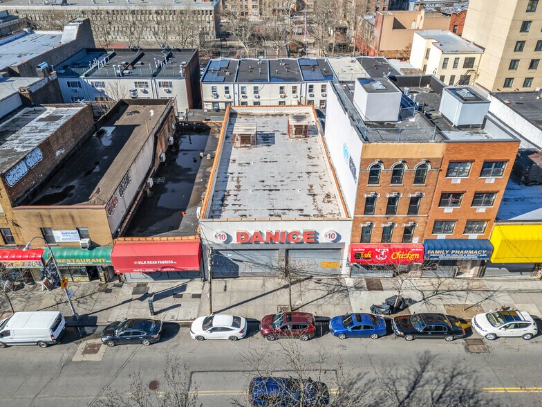 More Photos Of 446 Rockaway Ave, Brooklyn Storefront For Lease