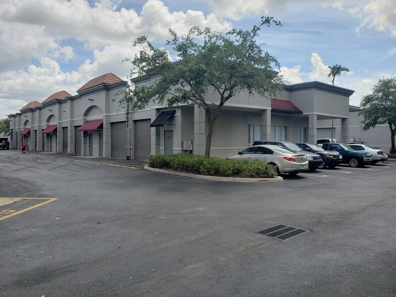 More Photos Of 4644 Coral Ridge Dr, Coral Springs Service For Lease