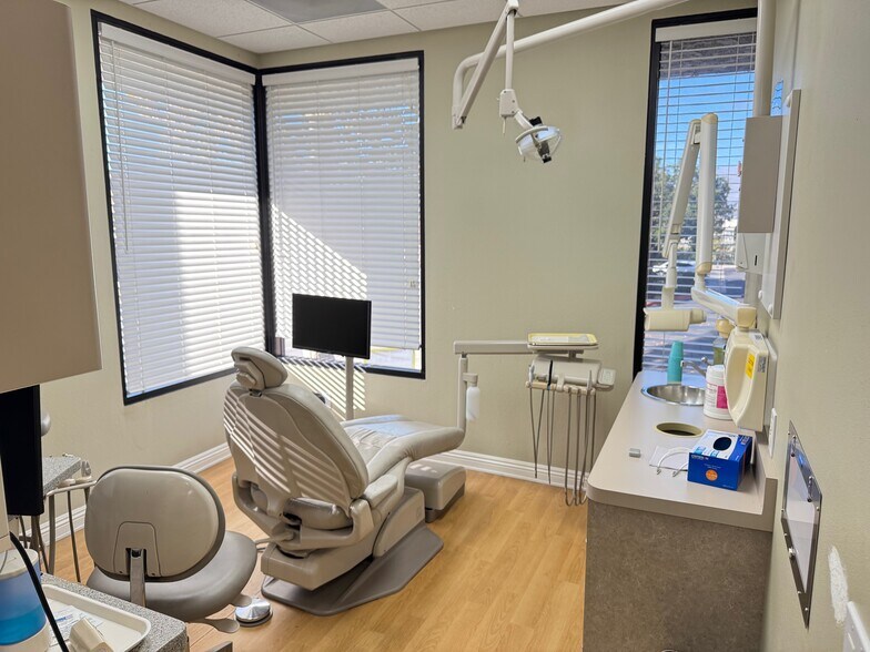 More Photos Of 1655 Thousand Oaks Blvd, Thousand Oaks Unknown For Lease