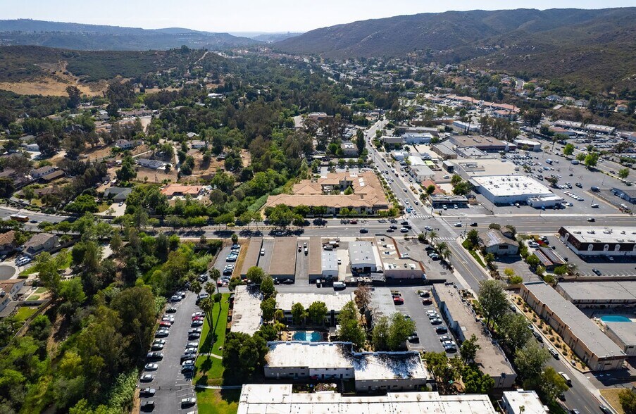 More Photos Of 12425 Oak Knoll Rd, Poway Apartments For Sale