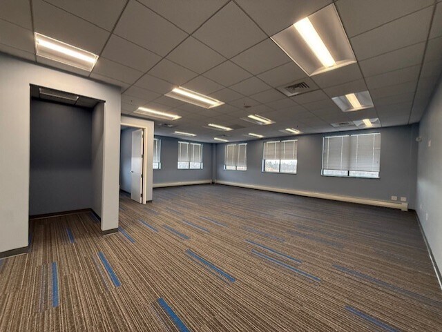 More Photos Of 950 Warren Ave, East Providence Medical For Lease