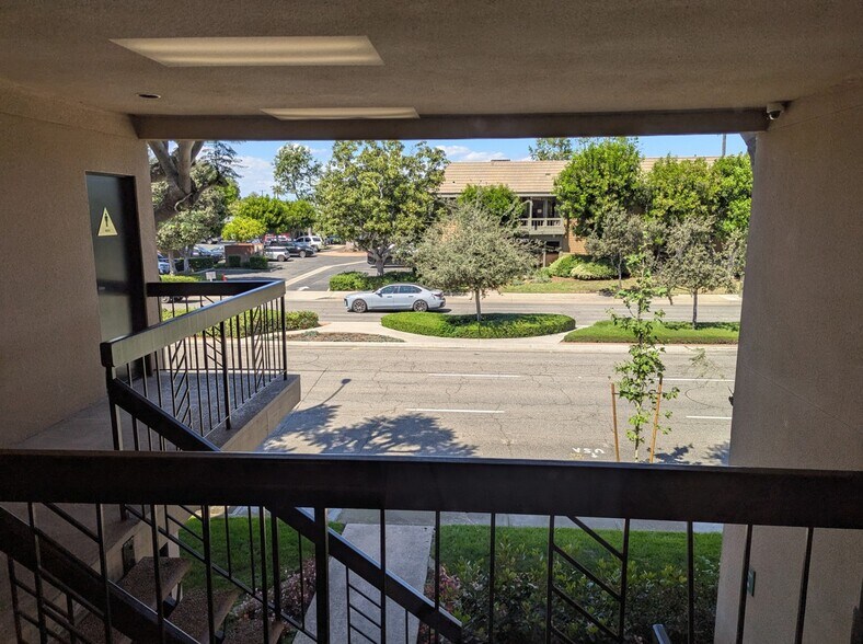 More Photos Of 17722 Irvine Blvd, Tustin Office For Sale