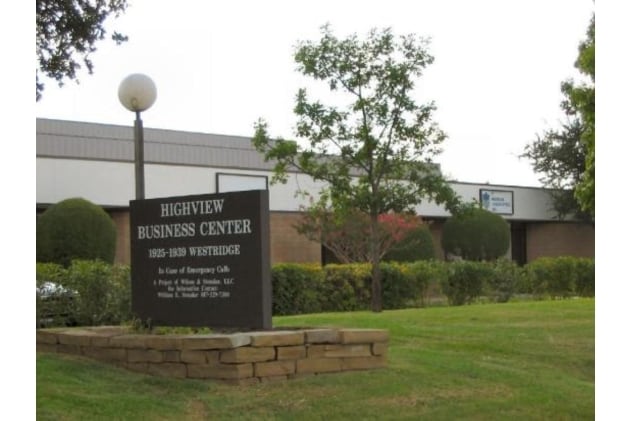 More Photos Of 1925-1939 Westridge Dr, Irving Flex For Lease