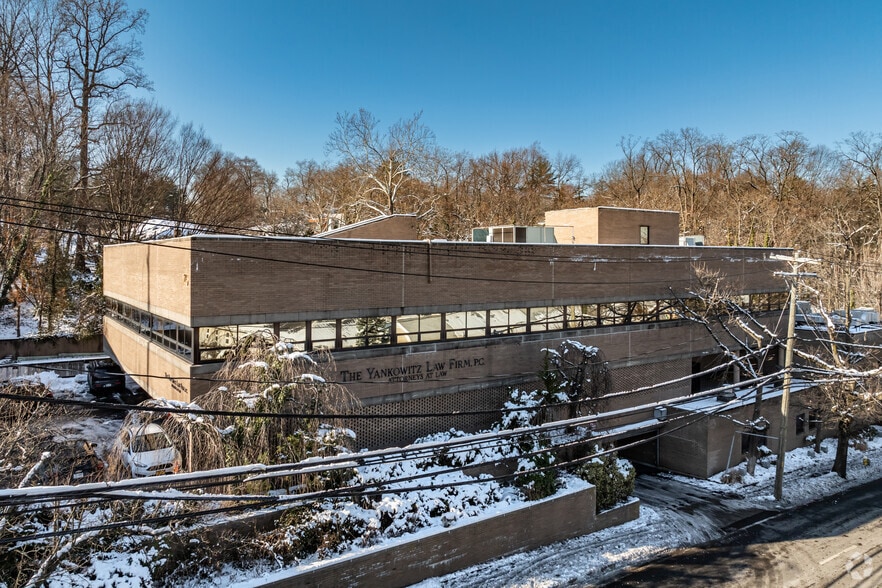 Primary Photo Of 175 E Shore Rd, Great Neck Office For Lease