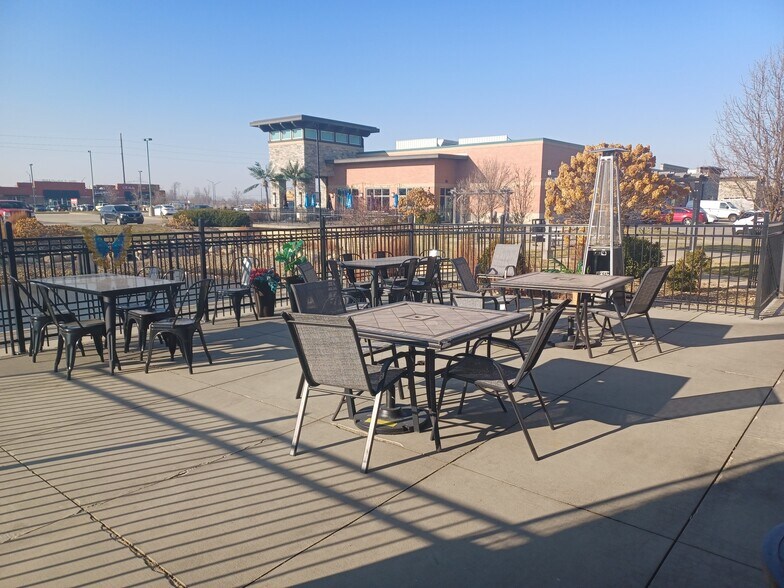 More Photos Of 5100 Fountains Dr NE, Cedar Rapids Storefront For Lease