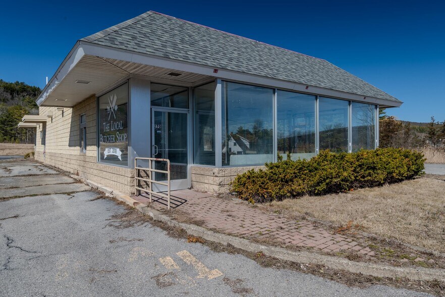 More Photos Of 270 Broadway, Whitehall Freestanding For Sale