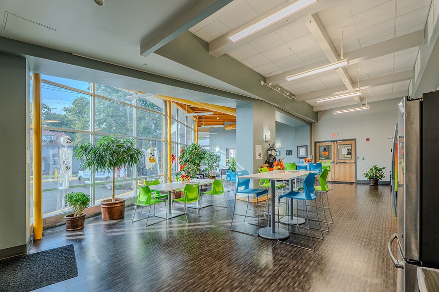 More Photos Of , Buffalo Office For Sale