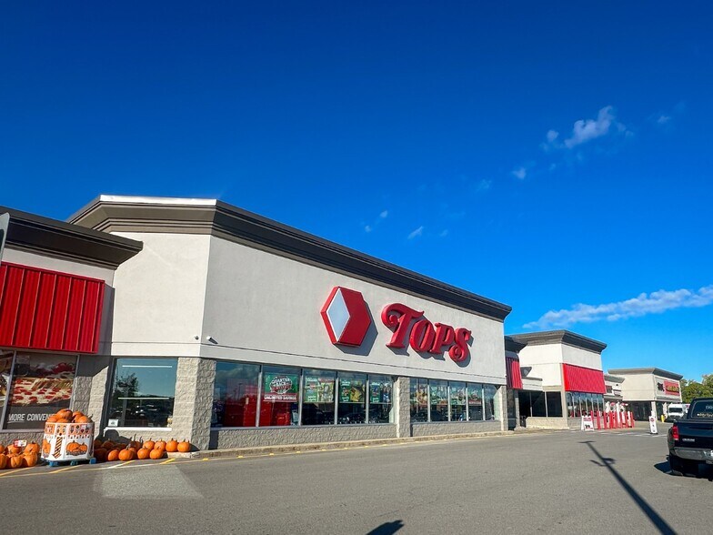 More Photos Of 2130-2174 Grand Island Blvd, Grand Island Unknown For Lease