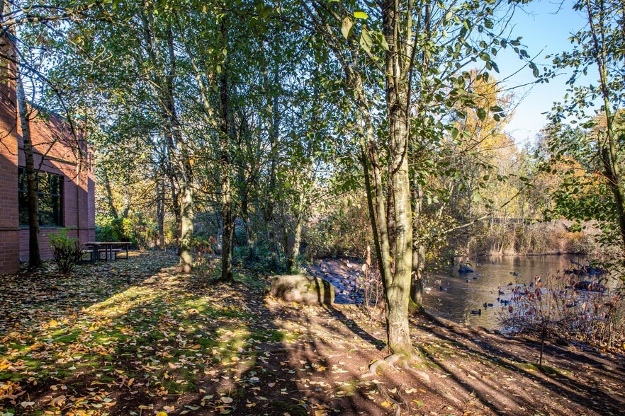 More Photos Of 17449 SW Boones Ferry Rd, Lake Oswego Medical For Sale