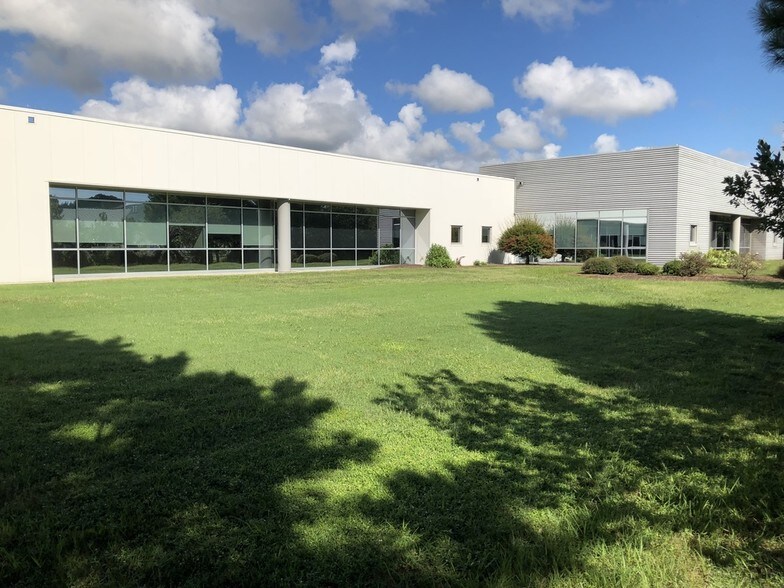 More Photos Of 112 Corporate Dr, Elizabeth City Office For Sale