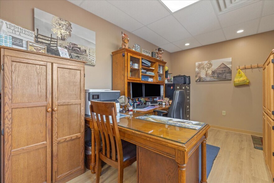 More Photos Of 4100-4140 Laramie St, Cheyenne Medical For Sale