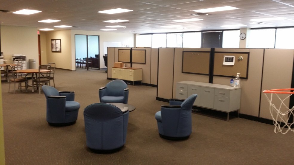 More Photos Of 150 W John Carpenter Fwy, Irving Office For Lease