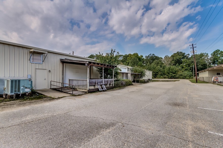 More Photos Of 3328 Rice Mine Rd NE, Tuscaloosa Flex For Lease