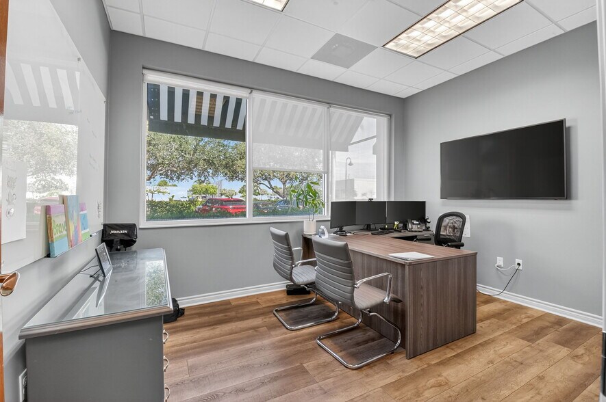 More Photos Of 2799 NW 2nd Ave, Boca Raton Office For Sale