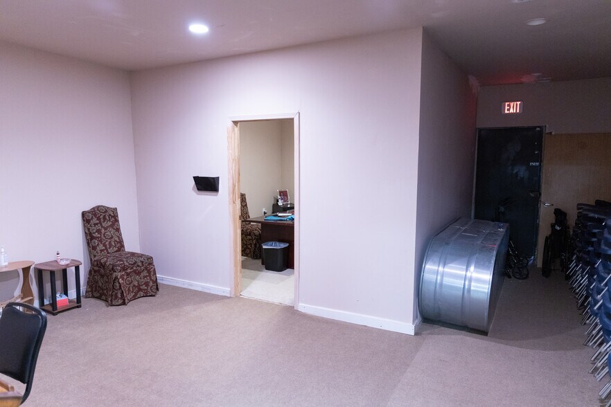 More Photos Of 4409 Hovis Rd, Charlotte Specialty For Sale