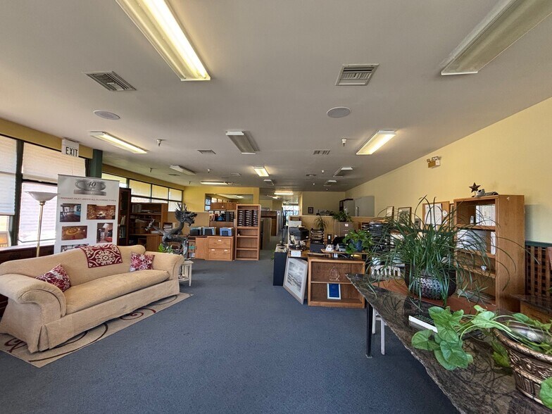 More Photos Of 908 Enterprise Way, Napa Warehouse For Lease