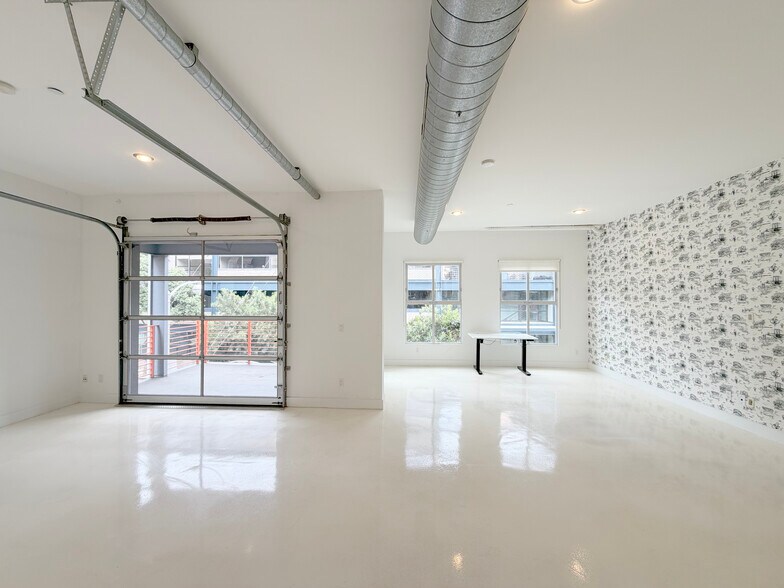 More Photos Of 212 Marine St, Santa Monica Loft Creative Space For Lease
