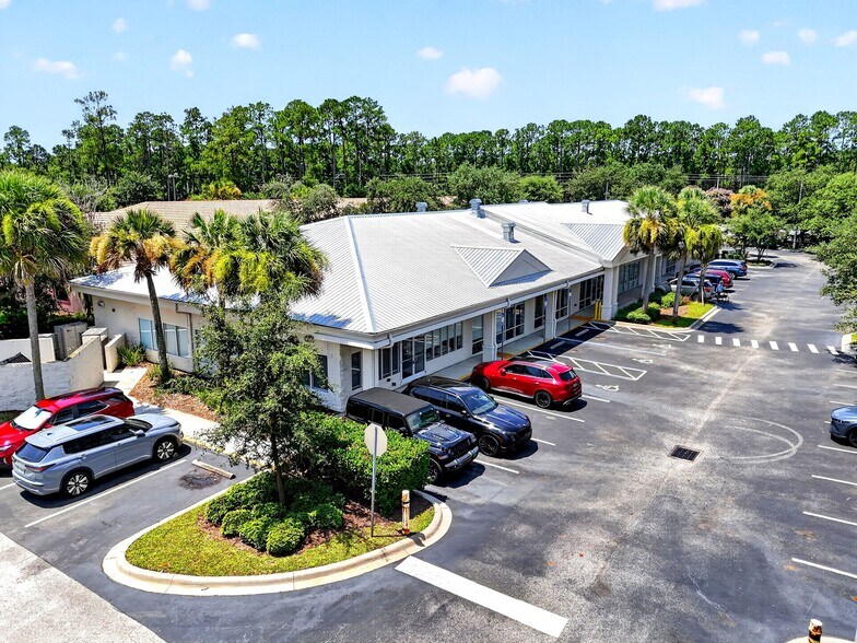 More Photos Of 20 Cypress Point Pky, Palm Coast Freestanding For Sale