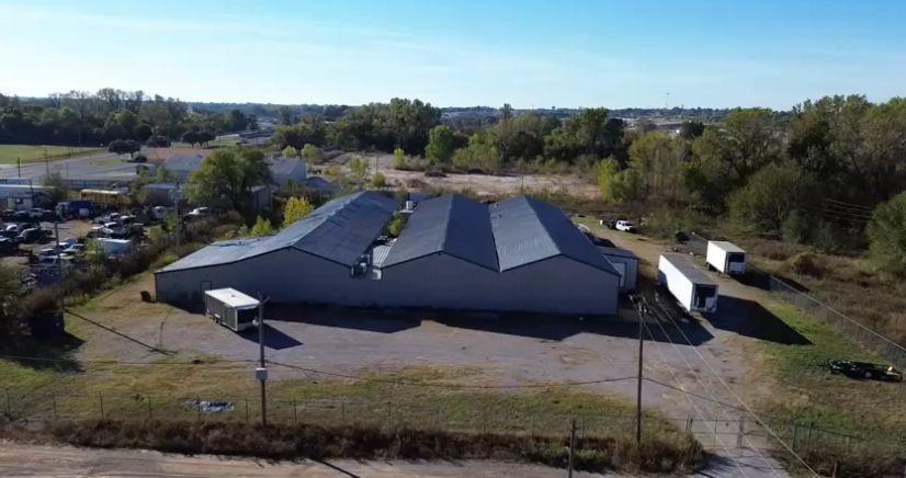 More Photos Of 910 S 6th Ave, Purcell Warehouse For Sale