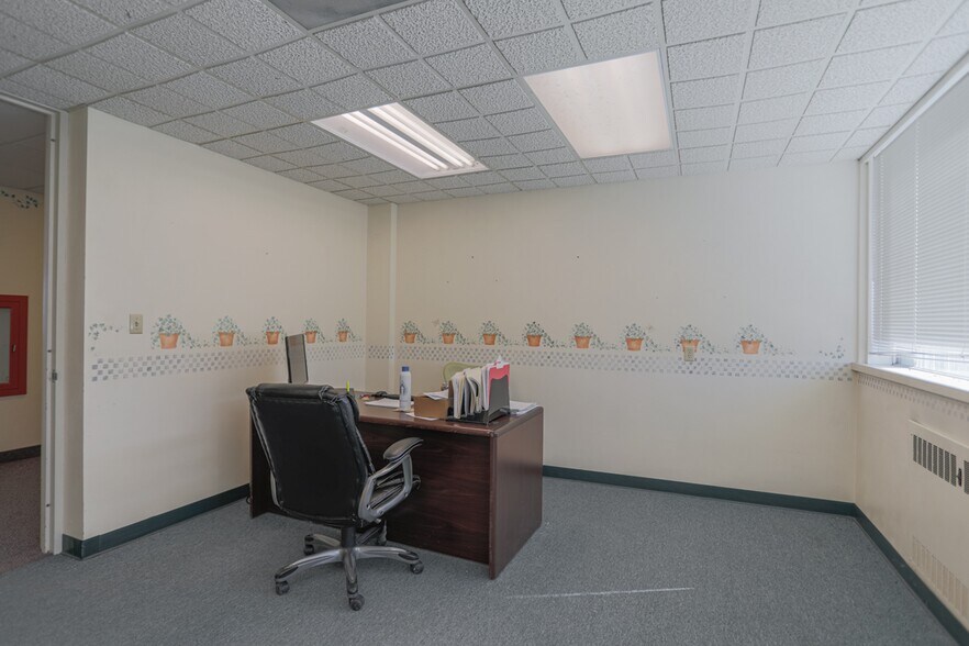 More Photos Of 2801 N 7th St, Wausau Medical For Sale