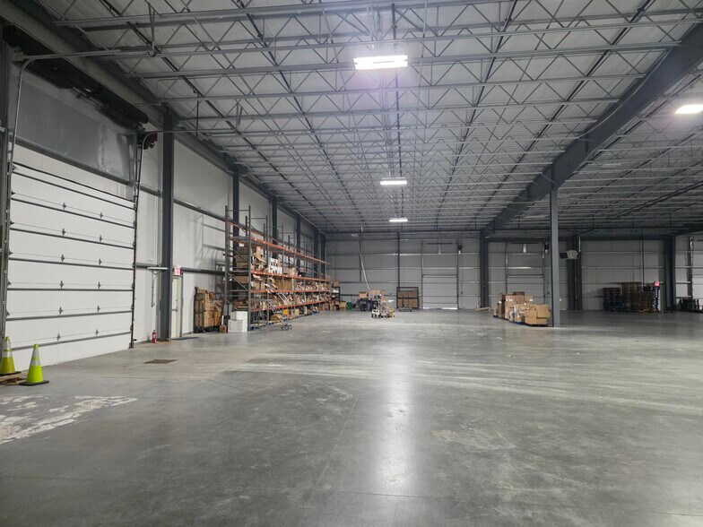 More Photos Of 4300-4324 N Belgium Ave, Riverside Warehouse For Lease