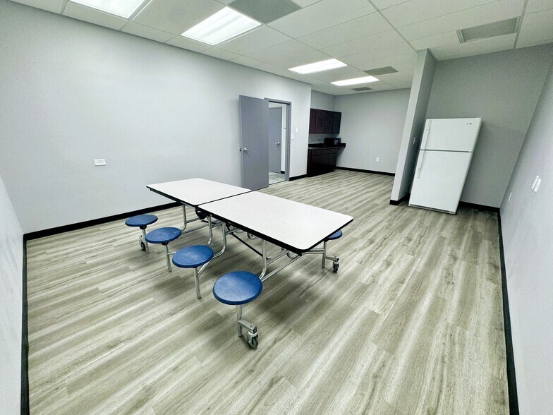 More Photos Of 3000 Business Park Cir, Goodlettsville Office For Lease