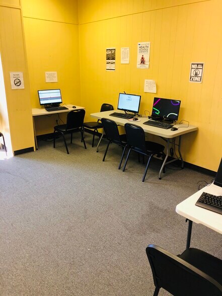 More Photos Of 1231 Perry Hill Rd, Montgomery Storefront Retail Office For Lease