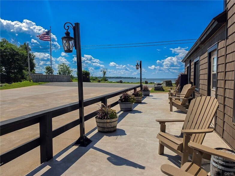 More Photos Of 6266 Lakeshore Rd, Verona Beach Restaurant For Sale