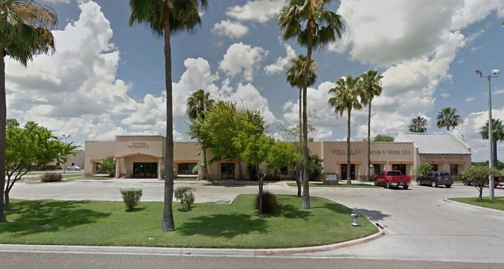 Primary Photo Of 2501-2511 Cornerstone Blvd, Edinburg Medical For Sale