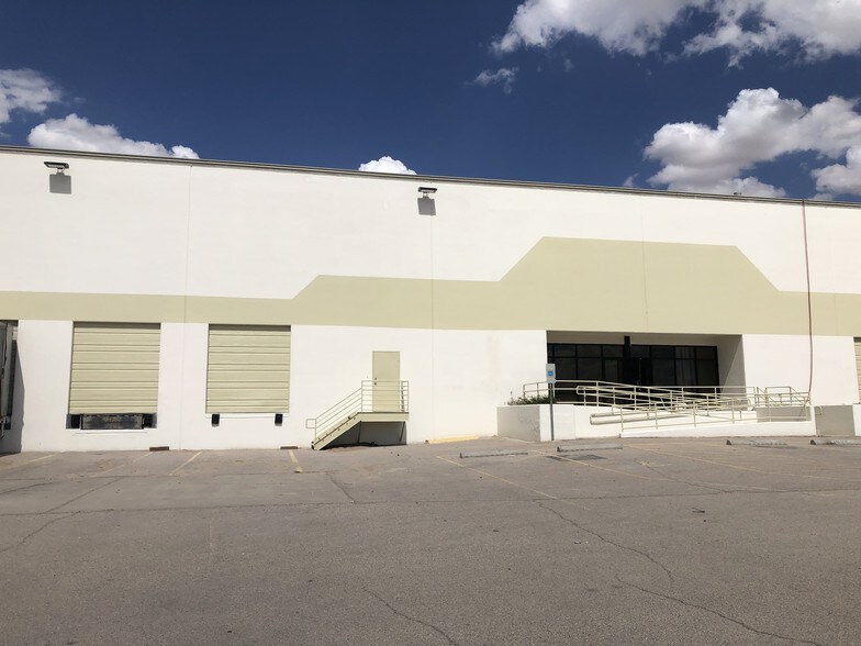 More Photos Of 12295 Rojas Dr, El Paso Warehouse For Lease