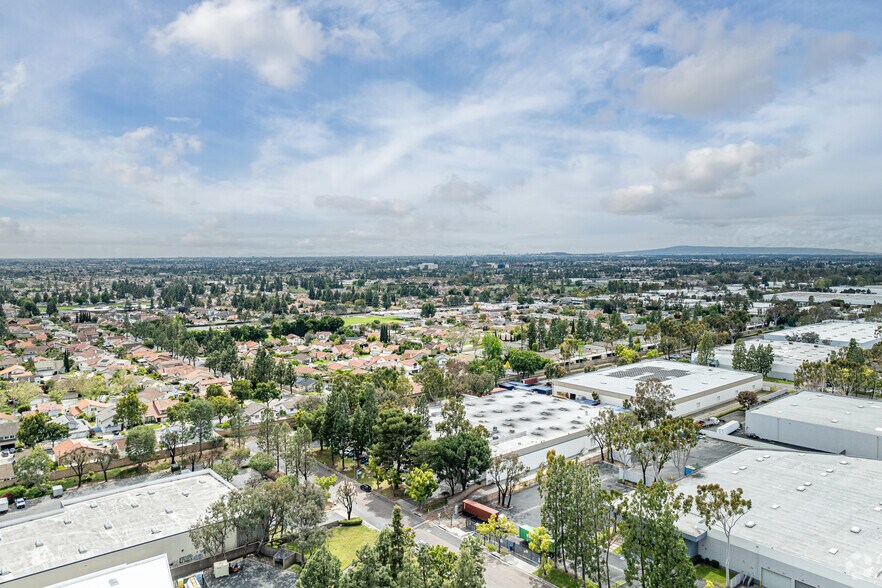 More Photos Of 16205 Distribution Way, Cerritos Manufacturing For Lease