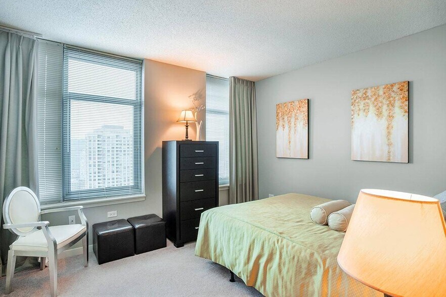 More Photos Of 555 W Kinzie St, Chicago Multifamily For Sale