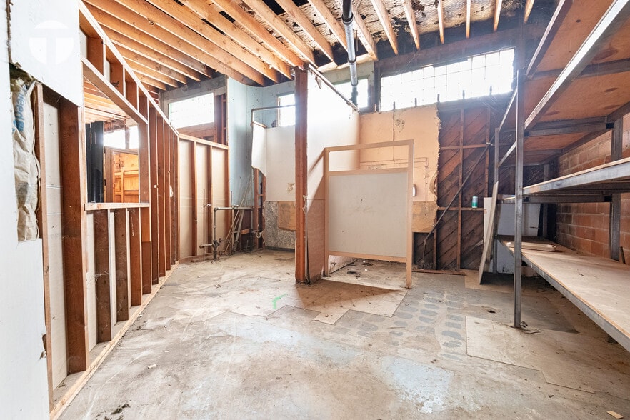 More Photos Of 1721 Del Paso Blvd, Sacramento Storefront Retail Office For Sale