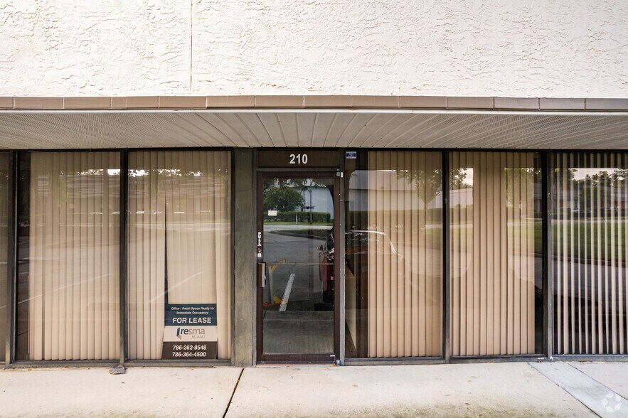 More Photos Of 380 Semoran Commerce Pl, Apopka Unknown For Lease