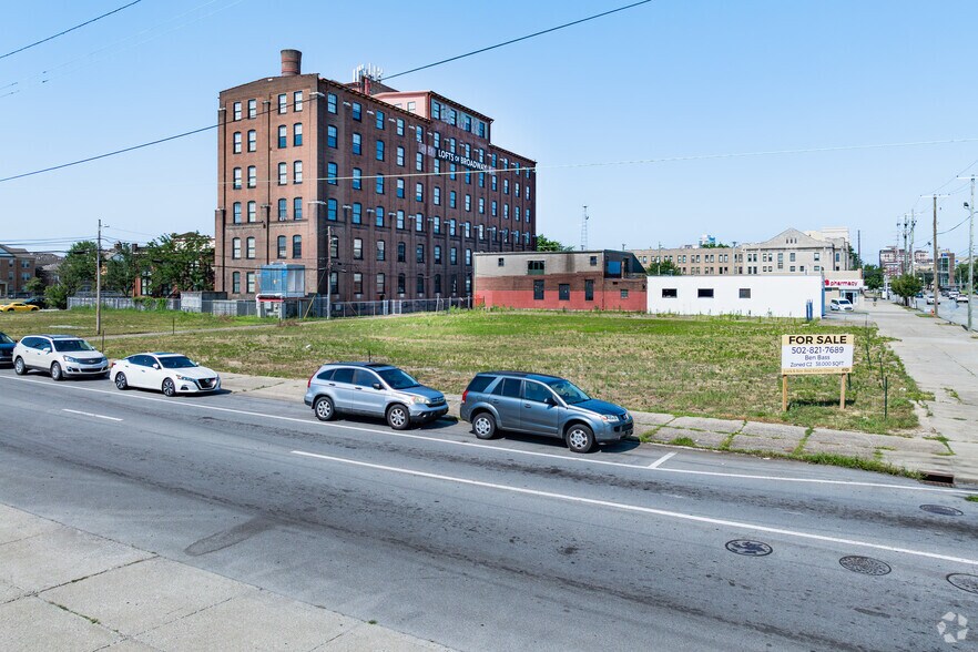 More Photos Of 430-440 E Broadway and Finzer, Louisville Land For Sale