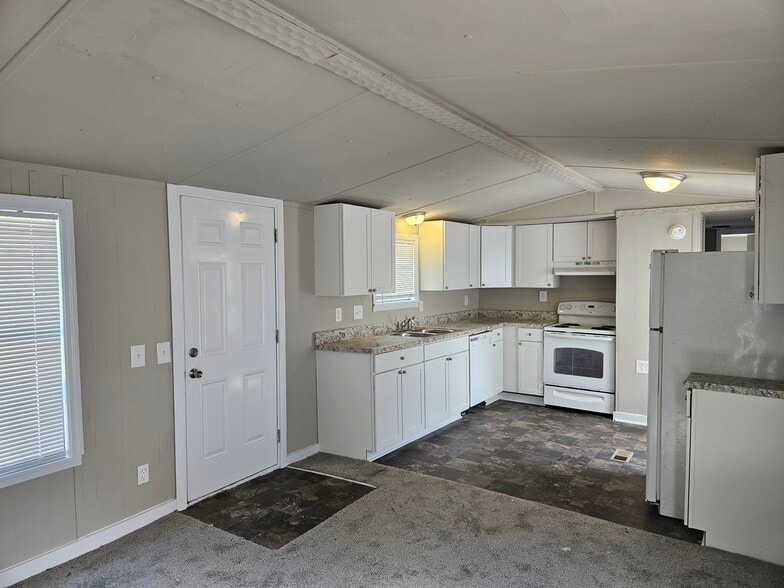 More Photos Of , Winder Multifamily For Sale