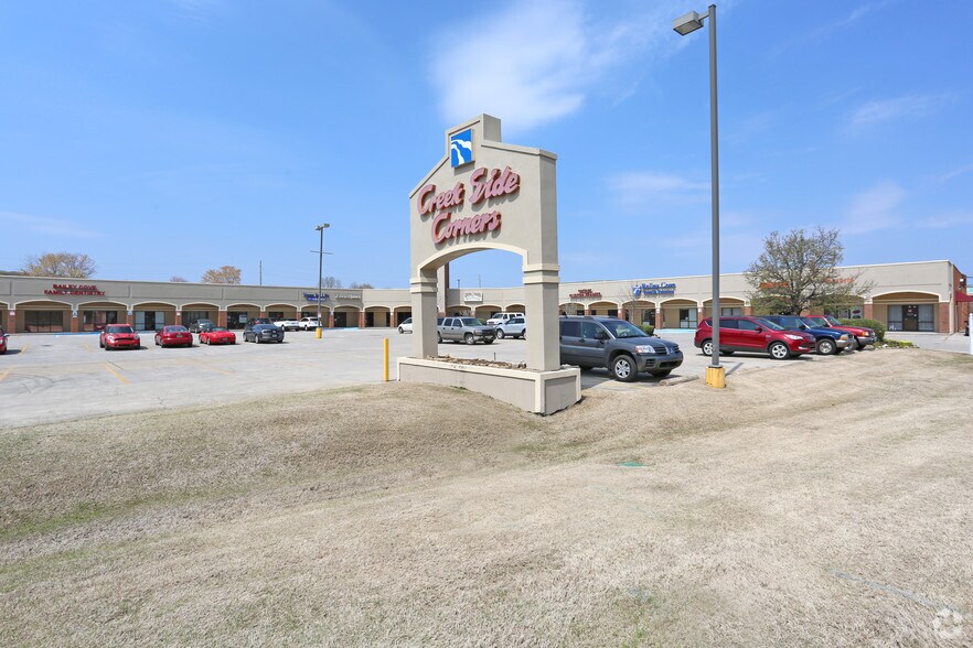 More Photos Of 10300 Bailey Cove Rd, Huntsville Storefront For Lease