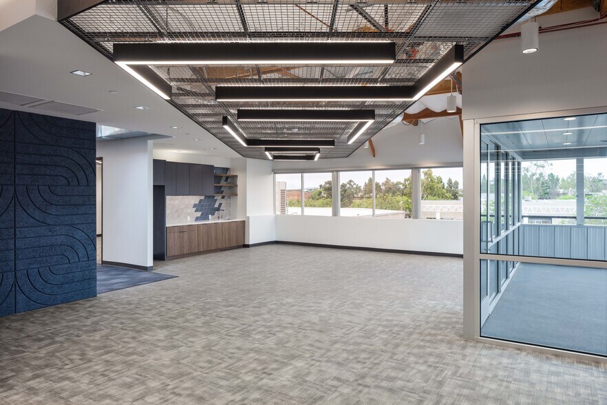 More Photos Of 6138-6150 Nancy Ridge Dr, San Diego Research And Development For Lease