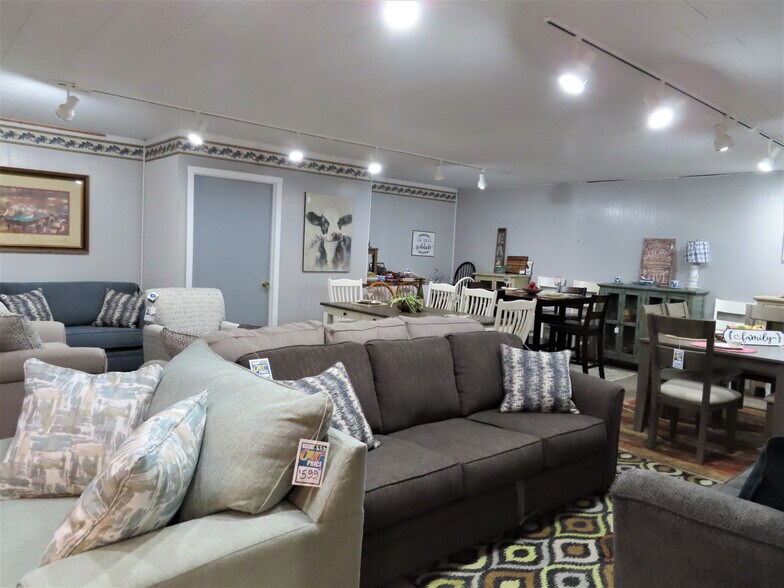 More Photos Of 231 Water, Conneaut Lake Freestanding For Sale