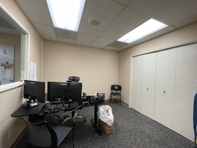 More Photos Of 91 Cernon St, Vacaville Office For Lease