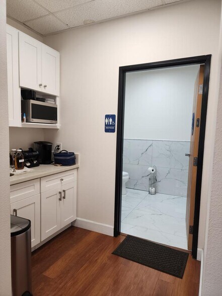 More Photos Of 909 S Cucamonga Ave, Ontario Warehouse For Sale