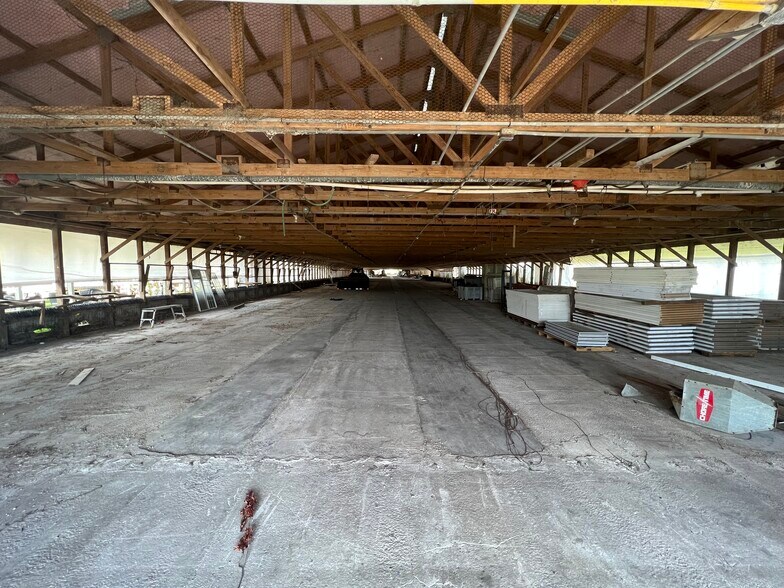 More Photos Of 40601 Lynbrook, Zephyrhills Flex For Lease