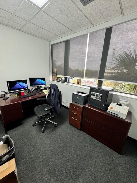 More Photos Of 14100 Palmetto Frontage Rd, Miami Lakes Office Residential For Sale